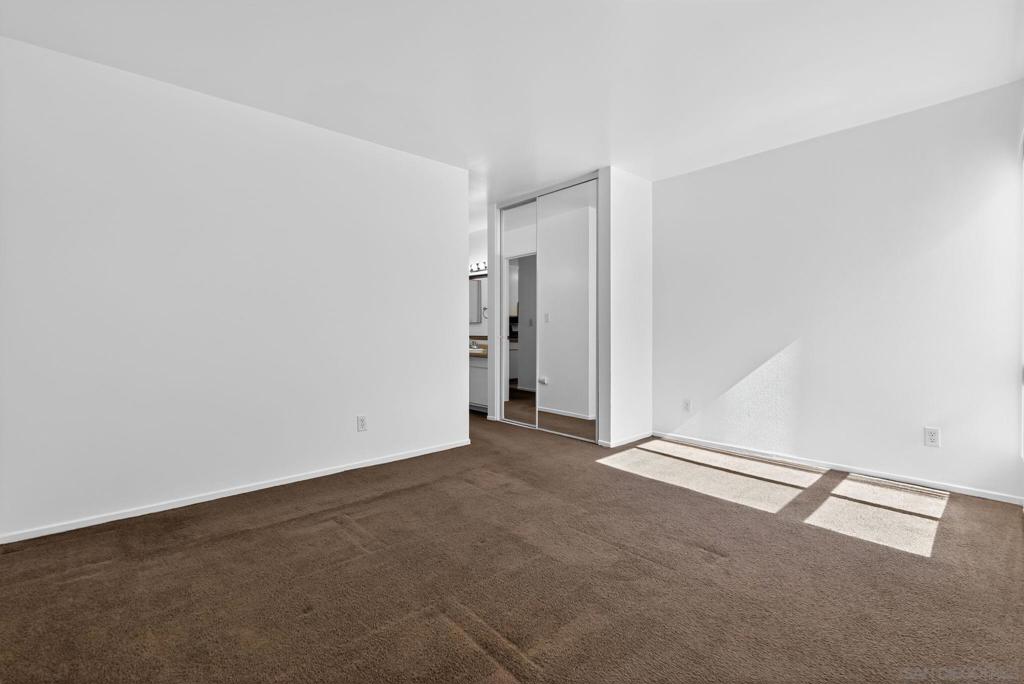 1621 Hotel Circle - photo 12