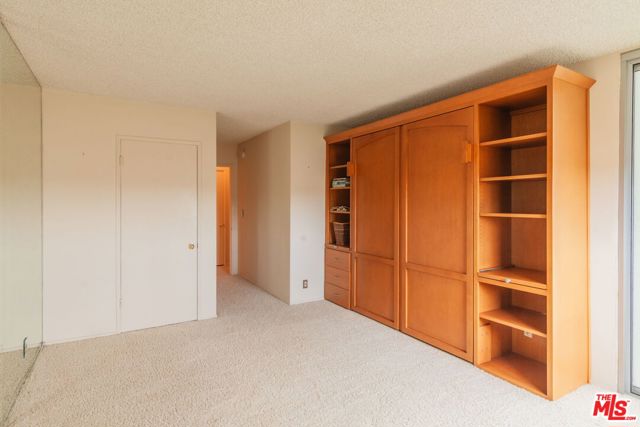 8701 Delgany Avenue, Playa del Rey CA: https://media.crmls.org/mediaz/1b7b6969-01dc-42a0-8d74-619146ae8c4b.jpg
