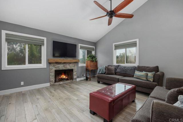 Detail Gallery Image 9 of 40 For 598 Summer View Cir, Encinitas,  CA 92024 - 3 Beds | 2/1 Baths