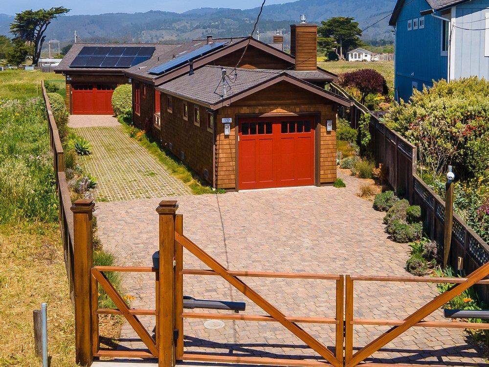 137 Kelly Avenue, Half Moon Bay CA: https://media.crmls.org/mediaz/1b7cad3e-b819-4646-a10a-11fe33d97280