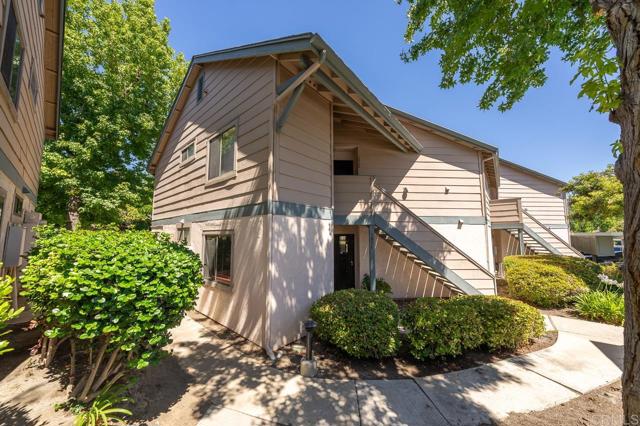 Detail Gallery Image 1 of 1 For 3040 Charwood Ct, Spring Valley,  CA 91978 - 3 Beds | 2 Baths