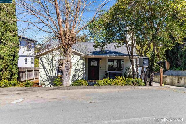 Image 4 of 54 For 5264 Sunset Dr