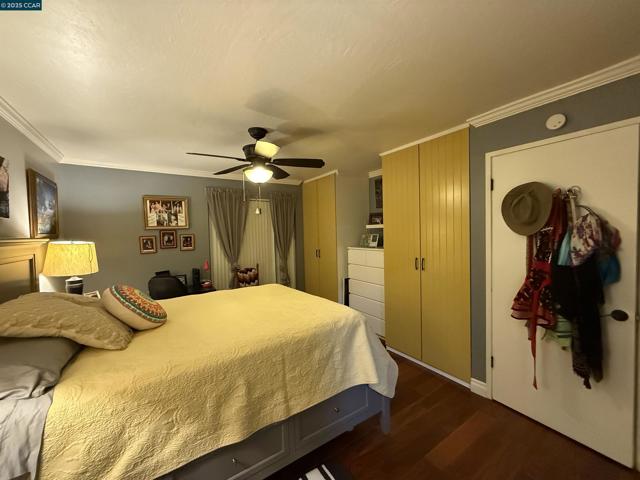 1036 Oak Grove Rd, Concord CA: https://media.crmls.org/mediaz/1b8030ea-f226-44bf-b6ae-b4d3b0227cf7.jpg