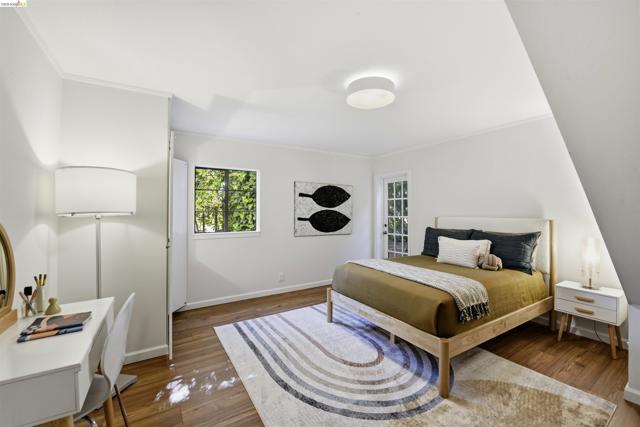 44 Highgate Rd, Kensington CA: https://media.crmls.org/mediaz/1b8098e7-2f0f-4f1d-9aea-5e7b40221a72.jpg