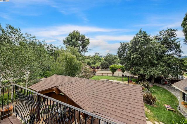 6745 Alisal St, Pleasanton CA: https://media.crmls.org/mediaz/1b82af86-e80c-4a99-b81e-0149182fa168.jpg