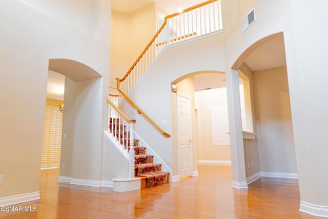 3063 Espana Lane, Thousand Oaks CA: https://media.crmls.org/mediaz/1b840737-f1a3-422c-bff0-497a9724f4ef.jpg