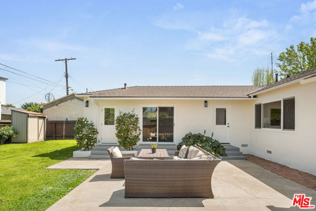 7818 Toland Avenue, Los Angeles CA: https://media.crmls.org/mediaz/1b84d6ba-2822-4797-a2e8-262c64bb0ba8.jpg