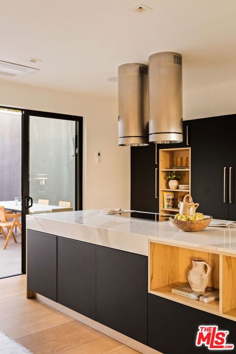1900 Penmar Avenue, Venice CA: https://media.crmls.org/mediaz/1b85148c-e460-4195-abef-5234fa218cd7.jpg