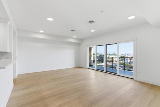 560 El Camino Real, San Carlos CA: https://media.crmls.org/mediaz/1b854222-f7bb-4045-83a0-a3ea4eb3fde3.jpg