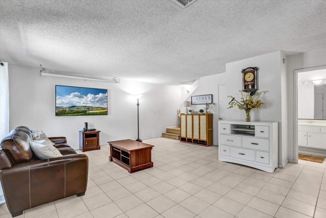 Detail Gallery Image 3 of 45 For 9908 Caminito Bolsa, San Diego,  CA 92129 - 3 Beds | 1/1 Baths