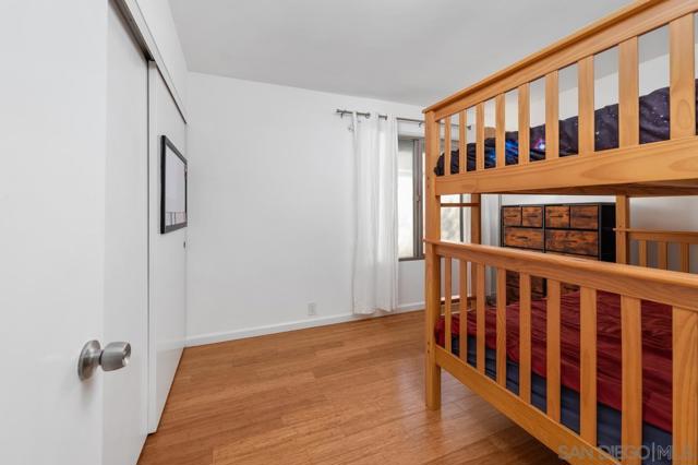 3205 Via Alicante, La Jolla CA: https://media.crmls.org/mediaz/1b85d176-15bc-42b5-88d0-d2715974f8c0.jpg