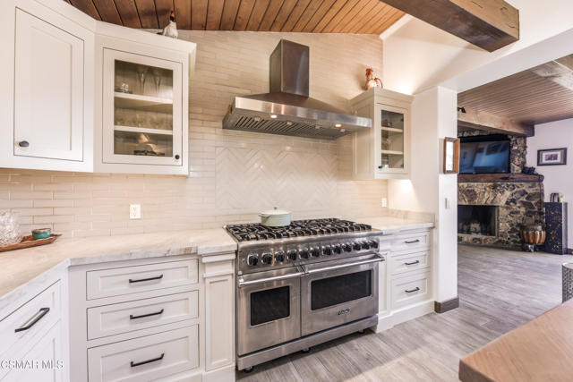 356 E Carlisle Road, Thousand Oaks CA: https://media.crmls.org/mediaz/1b85fb2f-80e9-4566-b8ce-db2db09bf9fd.jpg