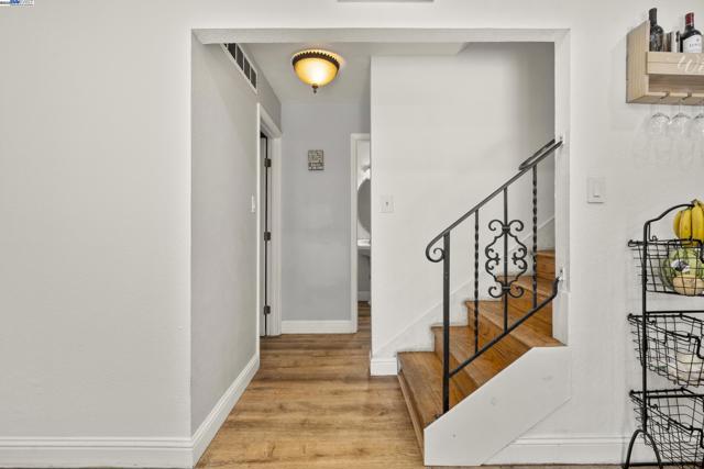 963 Getoun Dr, Concord CA: https://media.crmls.org/mediaz/1b865d6b-9fcc-473a-8e07-b51f54e9c7d7.jpg