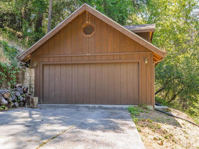 298 Vine Hill Road, Santa Cruz CA: https://media.crmls.org/mediaz/1b86858e-d0b4-495e-8c44-64c5e2039716.jpg