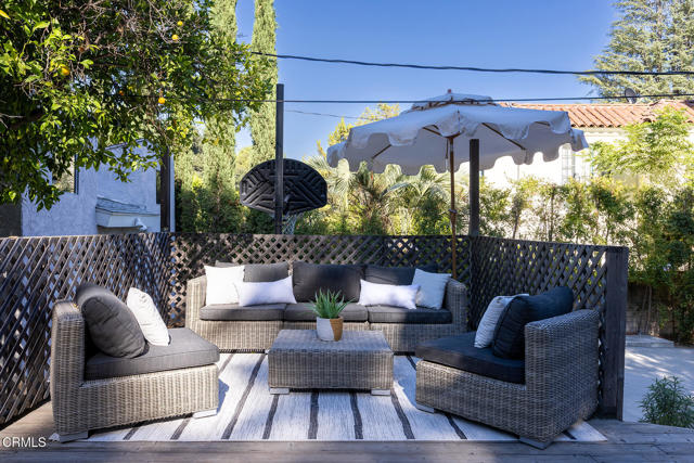 1601 El Rito Avenue, Glendale CA: https://media.crmls.org/mediaz/1b878cae-5faf-4580-87af-0b9c3c9ce1e2.jpg