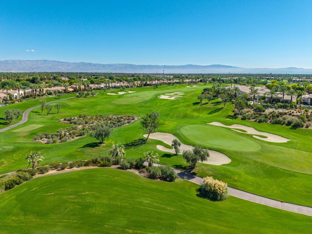 MLS #219136610DA image #5