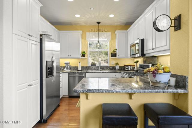 83 Via Aldea, Newbury Park CA: https://media.crmls.org/mediaz/1b885176-c808-4bcd-9036-4a7cb8de5fc3.jpg