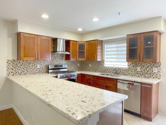 4111 Tawny Terrace, Fremont CA: https://media.crmls.org/mediaz/1b88a570-a20b-4083-aef2-75d2bb606dbf.jpg