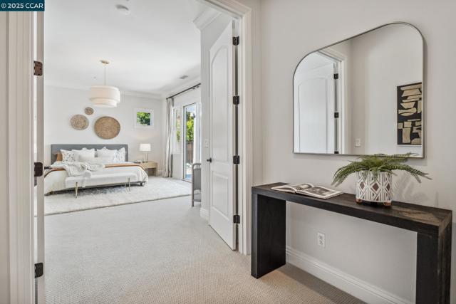 10 Candlelight Lane, Lafayette CA: https://media.crmls.org/mediaz/1b88e9b5-f5c0-4ce0-94fc-e7d401ee4b8a.jpg