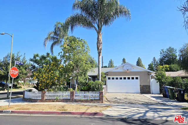 22957 Stagg Street, West Hills CA: https://media.crmls.org/mediaz/1b88f604-5759-4575-be95-cf0dc7b209f8.jpg