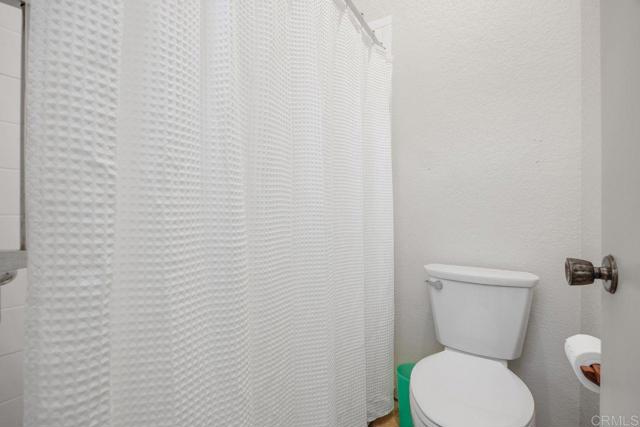 1440 Tennis Match Way, Encinitas CA: https://media.crmls.org/mediaz/1b892096-9d23-4d0e-9c8c-f2d643554ea2.jpg