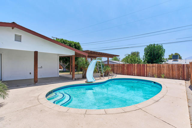 83175 Rue Paray, Thermal CA: https://media.crmls.org/mediaz/1b8a9587-b33c-44ce-b3e6-b4006104733a.jpg