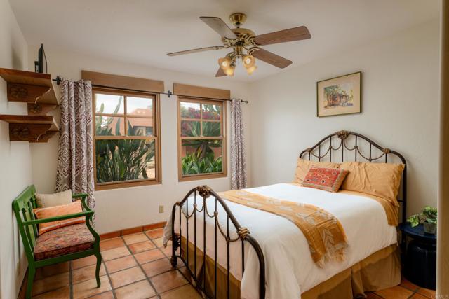 Detail Gallery Image 24 of 46 For 16761 Artesian Breeze Way, San Diego,  CA 92127 - 5 Beds | 4 Baths