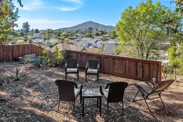 8455 Nentra St, La Mesa CA: https://media.crmls.org/mediaz/1b8d3e6d-700c-4733-be71-68c5f6c99234.jpg