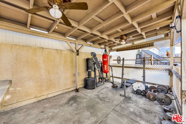 10133 Maple Street, Bellflower CA: https://media.crmls.org/mediaz/1b8d41fc-caf9-4c59-9b05-87b249a588e1.jpg