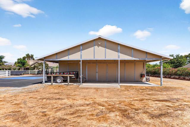 12315 Harding Avenue, San Martin CA: https://media.crmls.org/mediaz/1b8dd453-4c15-412f-a4ab-30cd663d15fe.jpg