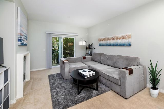 4368 Nautilus Way, Oceanside CA: https://media.crmls.org/mediaz/1b8e3f84-2480-4509-b85f-2944f1f36655.jpg