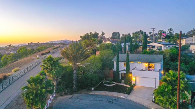 1682 Saddlehorn Drive, San Marcos CA: https://media.crmls.org/mediaz/1b8e92ff-bf6b-4811-b586-2461c923da3b.jpg