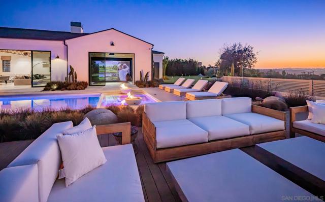 14783 Roxbury Terr., Rancho Santa Fe CA: https://media.crmls.org/mediaz/1b8ea150-f49b-4327-920e-8f7eb936261d.jpg