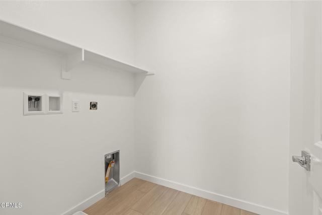 2402 Channel Drive, Ventura CA: https://media.crmls.org/mediaz/1b8eb477-955e-4b62-a656-2f765b473e5d.jpg