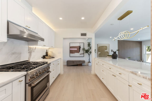 11344 Delano Street, North Hollywood CA: https://media.crmls.org/mediaz/1b8edb7f-32f9-41e9-88c1-f81c69ddd8a3.jpg