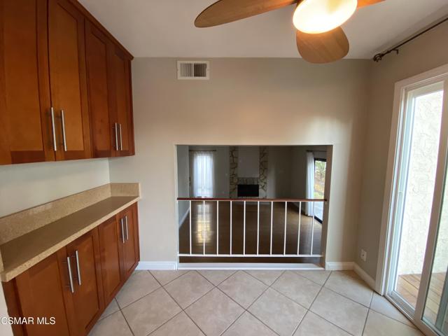 3432 Radcliffe Road, Thousand Oaks CA: https://media.crmls.org/mediaz/1b8f1556-32ae-4816-b6f7-d9a8e120cf4c.jpg