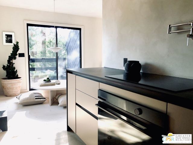 25150 Cougar Road, Idyllwild CA: https://media.crmls.org/mediaz/1b8f6829-ed86-43ee-931a-f21c365d26c3.jpg