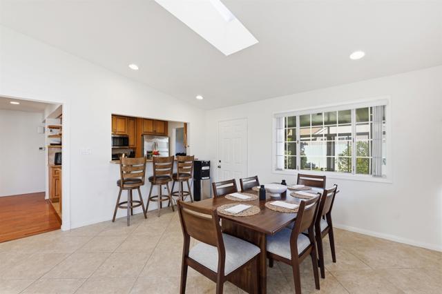 Detail Gallery Image 18 of 37 For 1693 Poesia Ct., San Diego,  CA 92154 - 4 Beds | 3 Baths