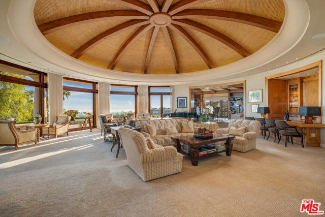 1101 Bel Air Place, Los Angeles CA: https://media.crmls.org/mediaz/1b90285e-afae-4e17-abf0-4d441e2256be.jpg