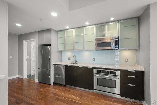575 6th Avenue, San Diego CA: https://media.crmls.org/mediaz/1b911e89-abdc-4c0a-9721-07c3560c97a1.jpg