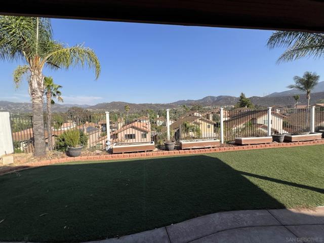 2377 Congressional Drive, El Cajon CA: https://media.crmls.org/mediaz/1b916414-b385-46e7-aba0-93f29e480694.jpg