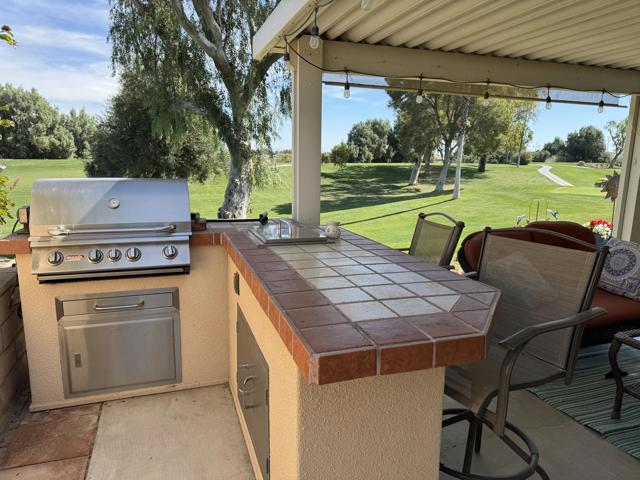 35610 Mexico Way, Thousand Palms CA: https://media.crmls.org/mediaz/1b91a3e3-8ffa-42bc-8e14-b22911483695.jpg