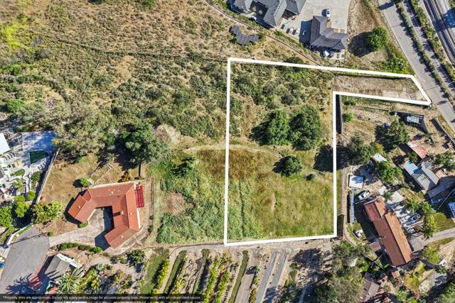 Detail Gallery Image 4 of 70 For 2397 Mira Sol Dr, Vista,  CA 92084 - 3 Beds | 2 Baths