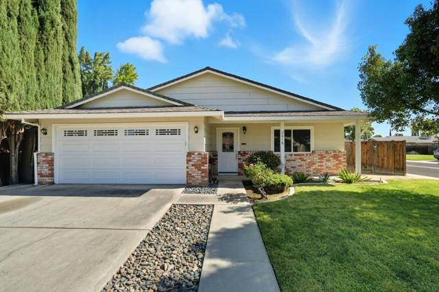 2016 Westboro Lane, Manteca CA: https://media.crmls.org/mediaz/1b923f61-f0a0-45f2-93e7-39da8cc88f83.jpg