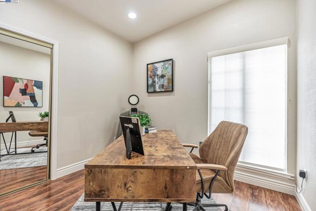 3757 Savannah Rd, Fremont CA: https://media.crmls.org/mediaz/1b92a080-8a14-4e68-a3b6-0e49c66b23bd.jpg