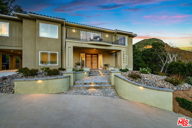 29677 Mulholland Highway, Agoura Hills CA: https://media.crmls.org/mediaz/1b932b6f-14ad-4219-bb3f-d15d299c05c1.jpg
