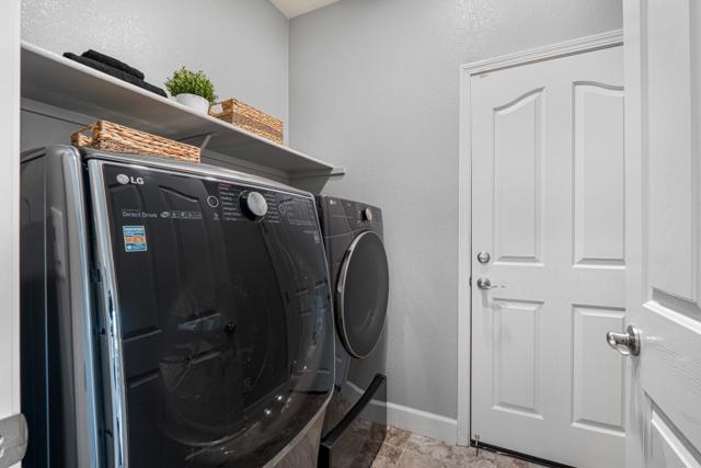 34104 Spur Way, Fremont CA: https://media.crmls.org/mediaz/1b934e79-9d0f-4502-bdc1-fb245ef658e7.jpg