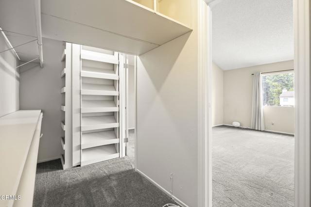 691 County Square Drive, Ventura CA: https://media.crmls.org/mediaz/1b93bd19-ee72-4d99-ba8f-f1c7b77b06ad.jpg