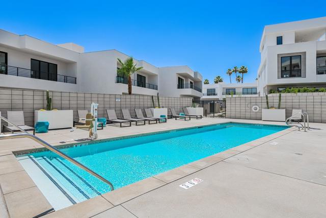 294 Mayfair Way, Palm Springs, CA 92264