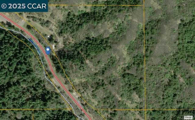 55855 Highway 101, Laytonville CA: https://media.crmls.org/mediaz/1b93ce31-6ed0-479e-ab25-20592755b21c.jpg